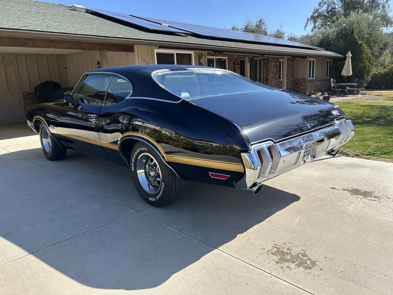 1970 Oldsmobile Cutlass S 3