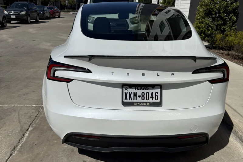 2025 Tesla Model 3 long range 4
