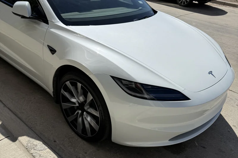 2025 Tesla Model 3 long range 8