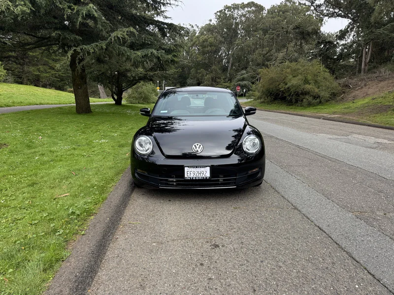 2015 Volkswagen Beetle Base 2