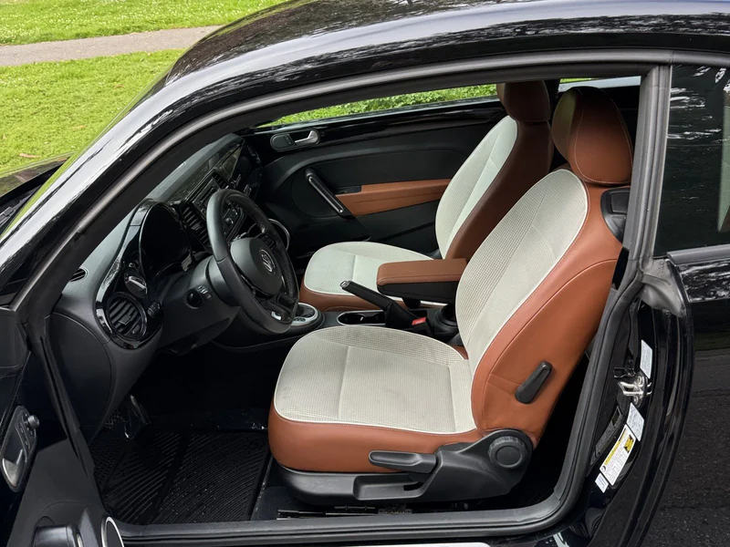 2015 Volkswagen Beetle Base 7