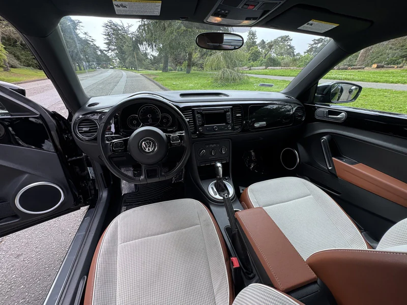 2015 Volkswagen Beetle Base 6