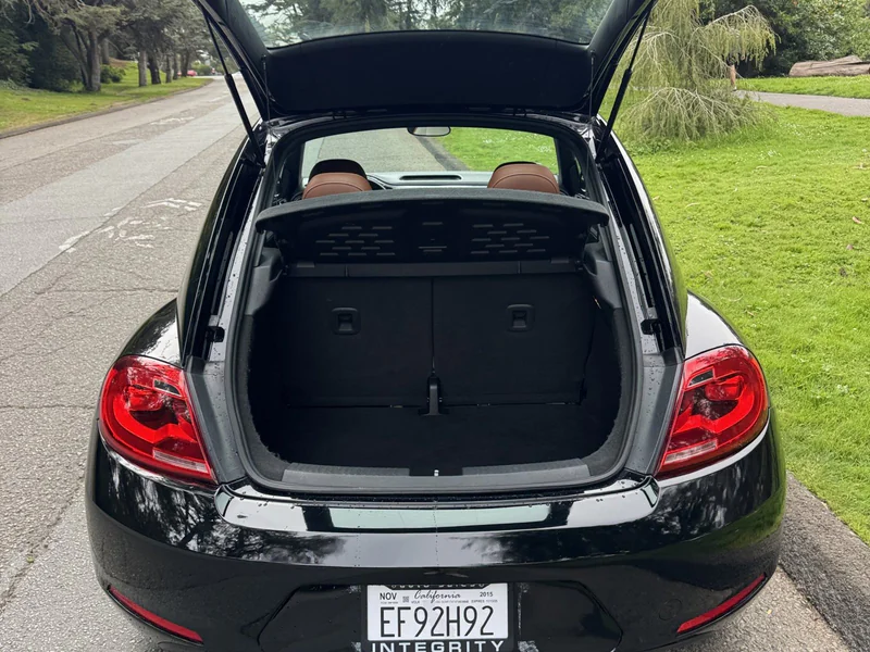 2015 Volkswagen Beetle Base 9