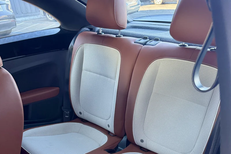2015 Volkswagen Beetle Base 8
