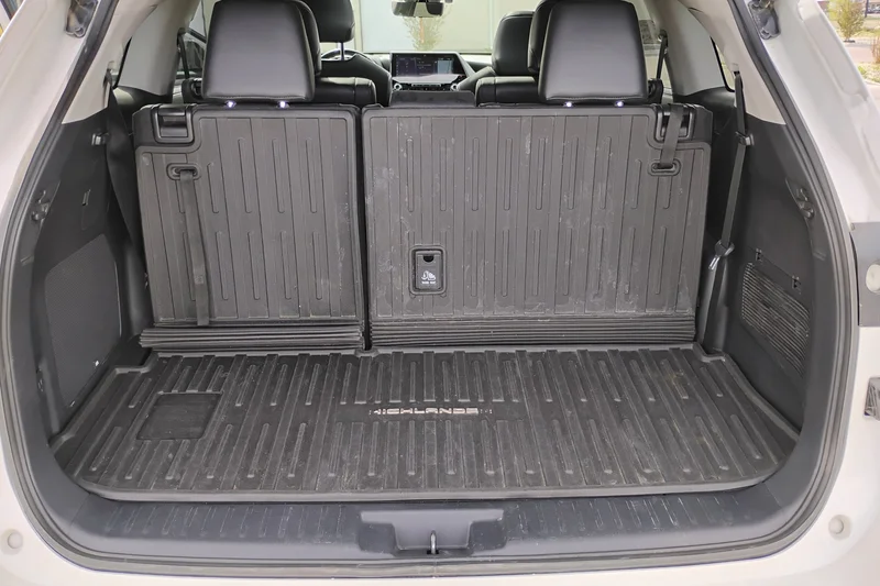 2021 Toyota Highlander Highlander Platinum Limited Hybrid AWD 6