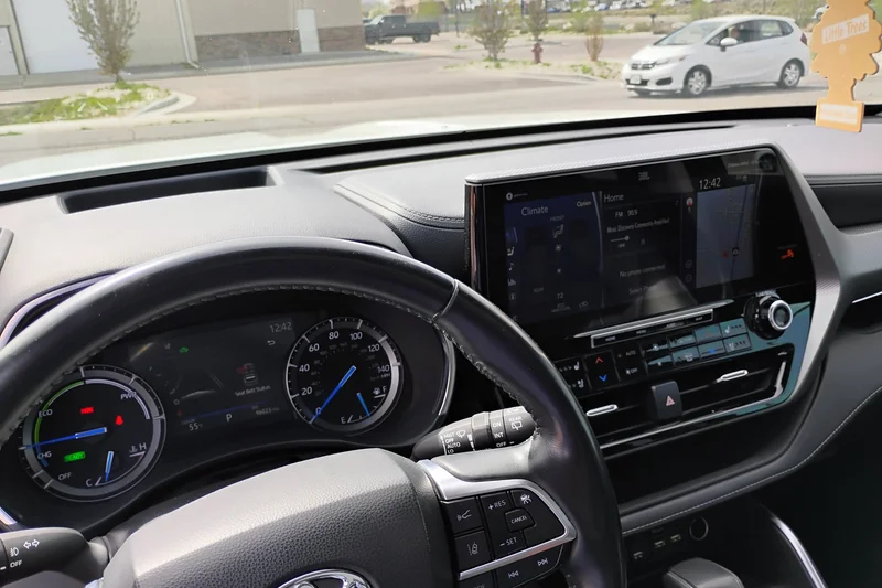 2021 Toyota Highlander Highlander Platinum Limited Hybrid AWD 8