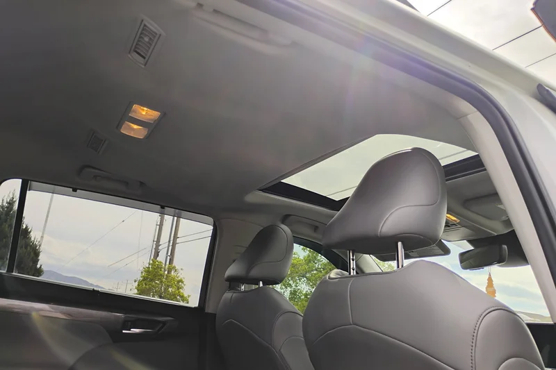 2021 Toyota Highlander Highlander Platinum Limited Hybrid AWD 16
