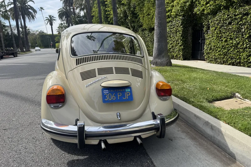 1973 Volkswagen Super Beetle Base 4