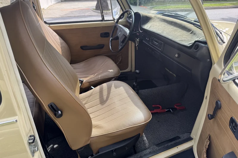 1973 Volkswagen Super Beetle Base 5