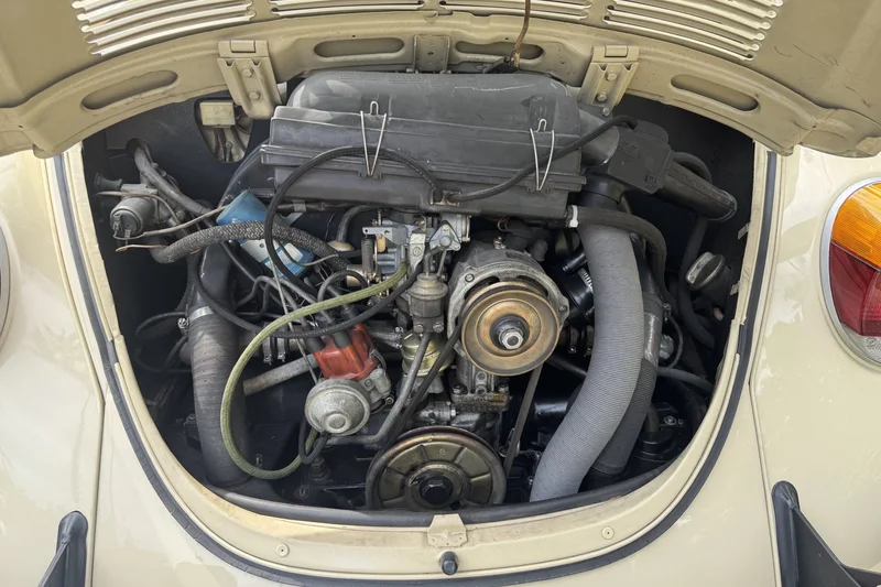 1973 Volkswagen Super Beetle Base 7