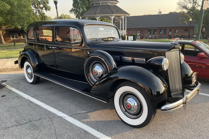 1937 Packard 138CD Limousine 7