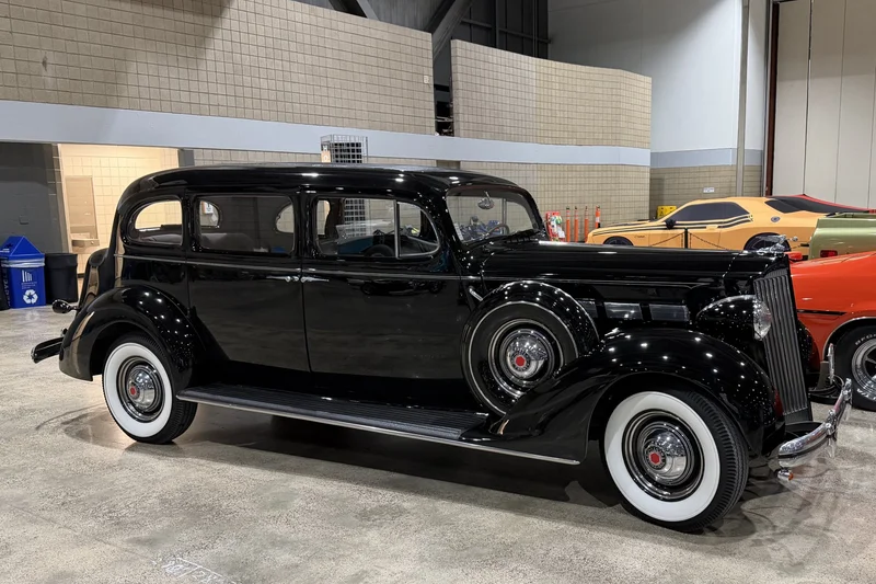 1937 Packard 138CD Limousine 8
