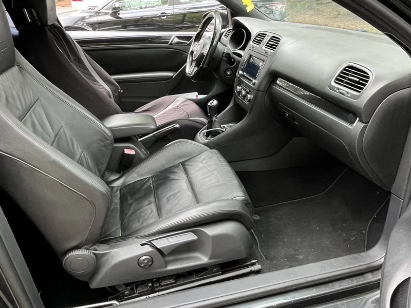 2010 Volkswagen GTI Base 2
