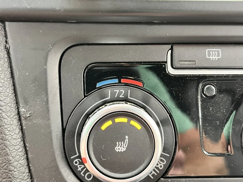 2010 Volkswagen GTI Base 6