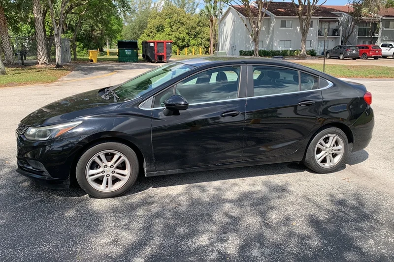 2018 Chevrolet Cruze in West Palm Beach 2