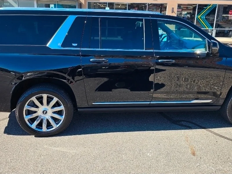 2024 Cadillac Escalade ESV Platinum Luxury 2