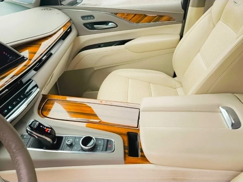 2024 Cadillac Escalade ESV Platinum Luxury 3