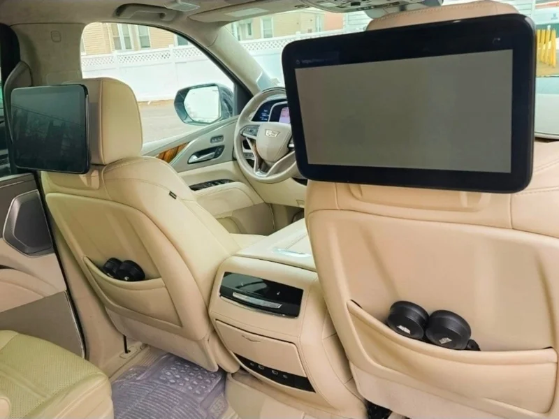 2024 Cadillac Escalade ESV Platinum Luxury 17
