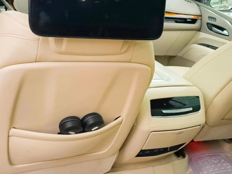 2024 Cadillac Escalade ESV Platinum Luxury 18