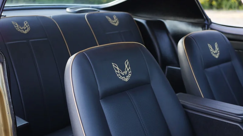 1970 Pontiac Firebird in Monterey 7