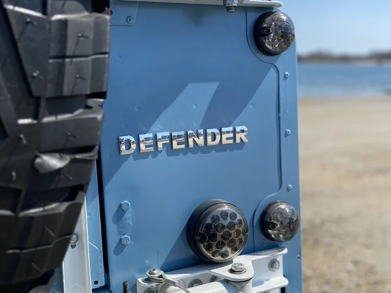 1999 Land Rover Defender 90 (Truck) 17
