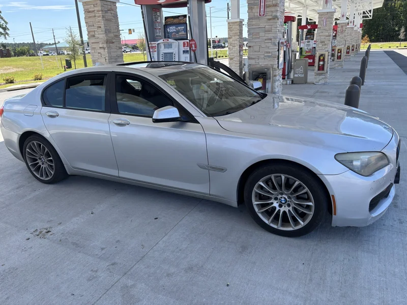 2012 BMW 750i