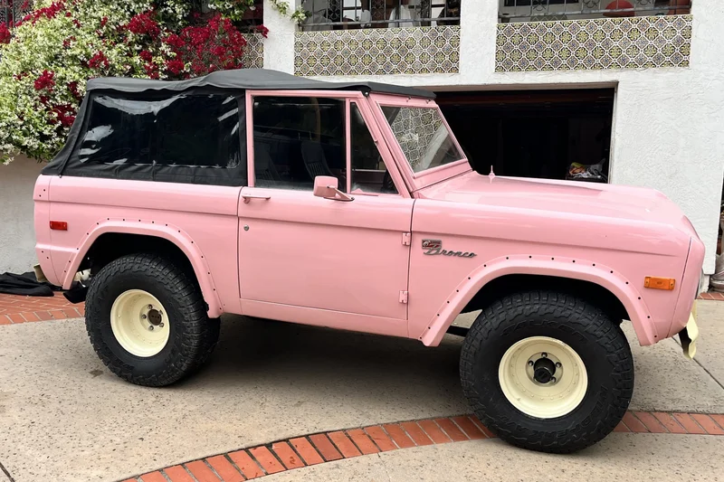 1975 Ford Bronco Base 2