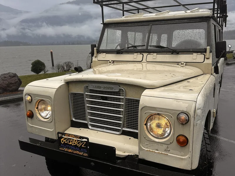 1974 Land Rover Series III 109 5