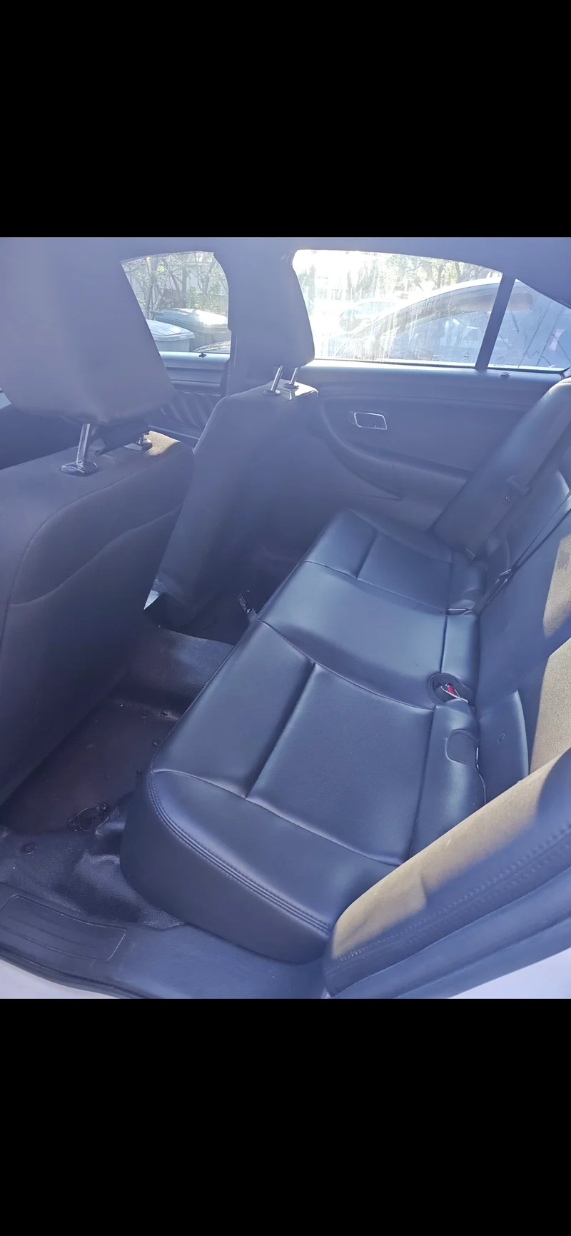 2017 Ford Taurus 3