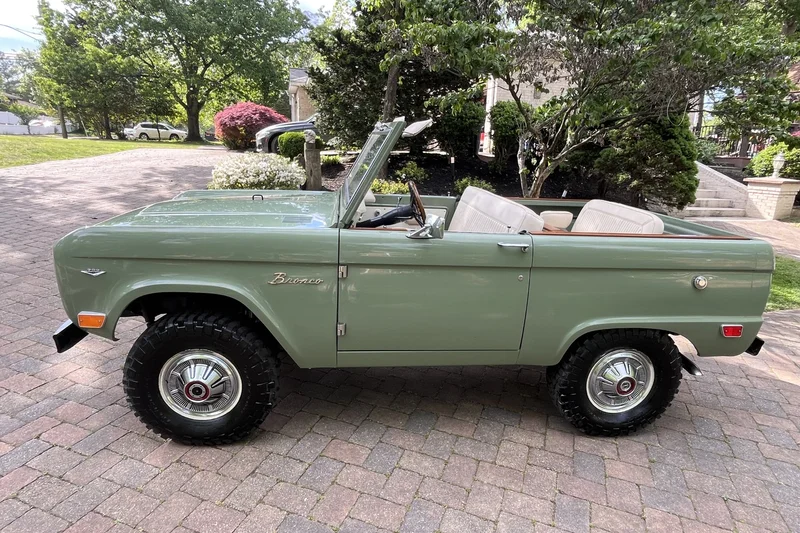 1968 Ford Bronco Base 11