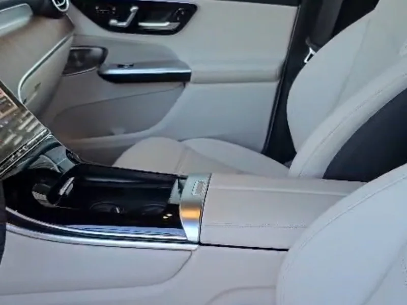 2024 Mercedes-Benz GLC300W