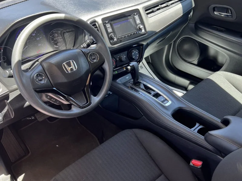 2018 Honda HR-V LX 2