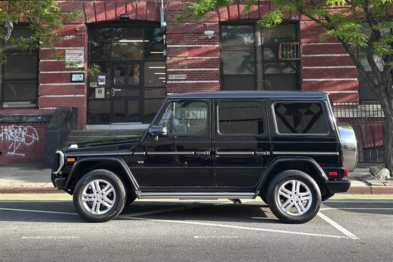 2015 Mercedes-Benz G550 Base 2