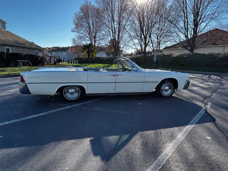 1963 Lincoln Continental Base 10