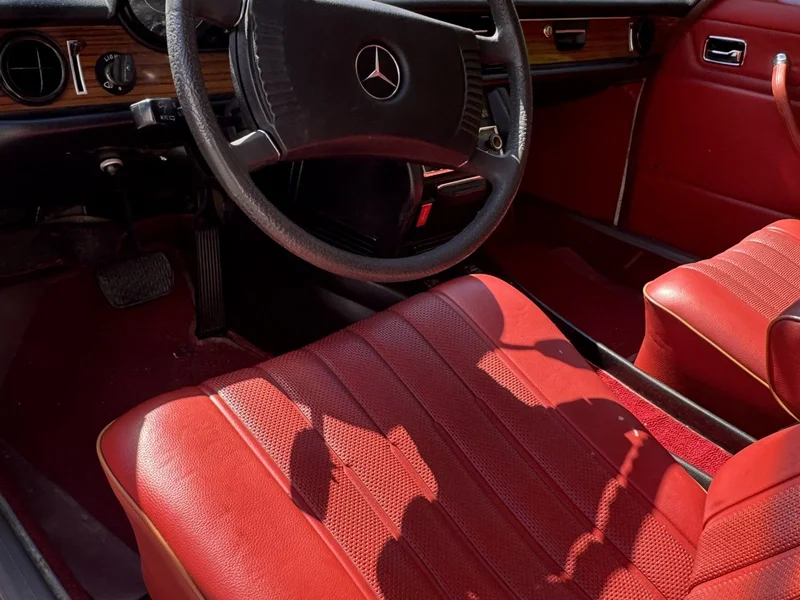 1974 Mercedes-Benz 280 Base 12