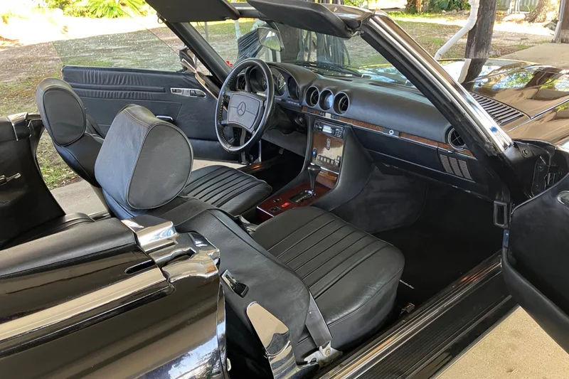 1986 Mercedes-Benz 560SL