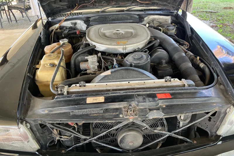 1986 Mercedes-Benz 560SL
