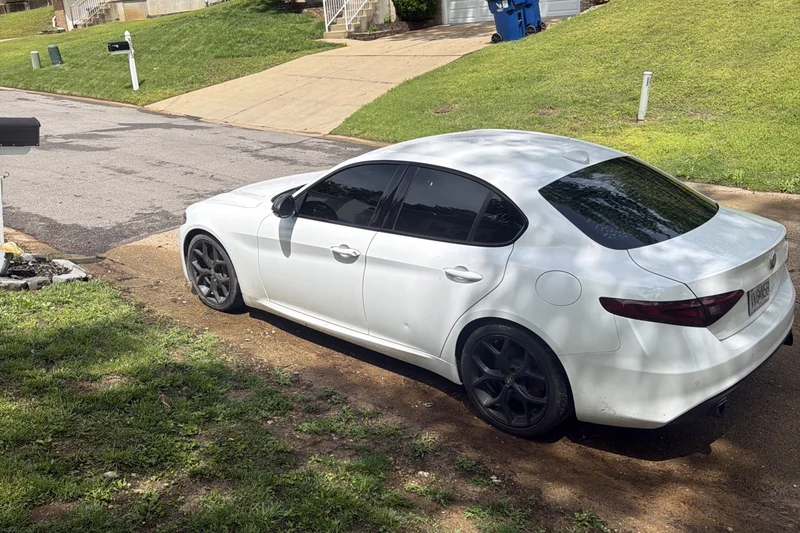 2019 Alfa Romeo Giulia base 4