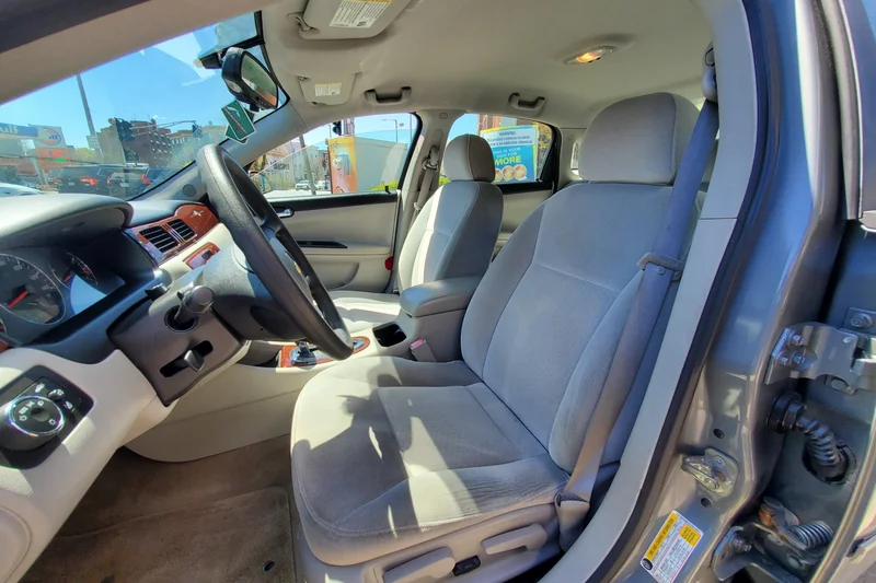 2008 Chevrolet Impala LT 7