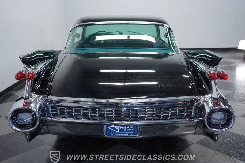 1959 Cadillac Fleetwood 60 Special Base 2