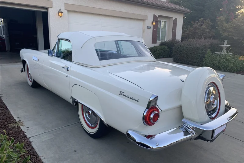 1956 Ford Thunderbird