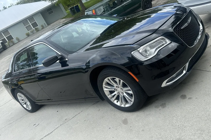 2016 Chrysler 300 Limited Anniversary Edition 2