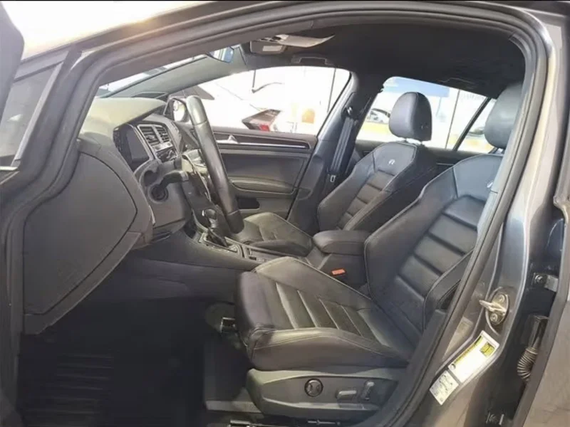 2019 Volkswagen Golf R Base 6