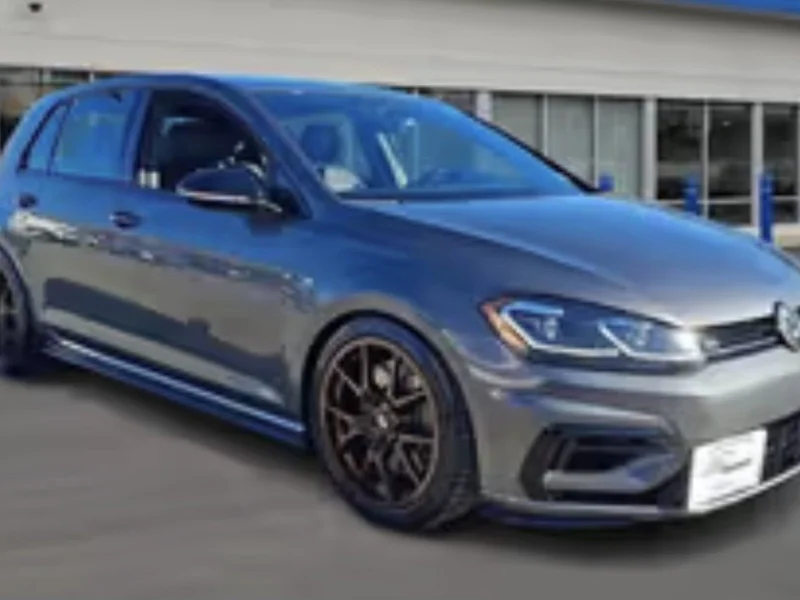 2019 Volkswagen Golf R Base 19