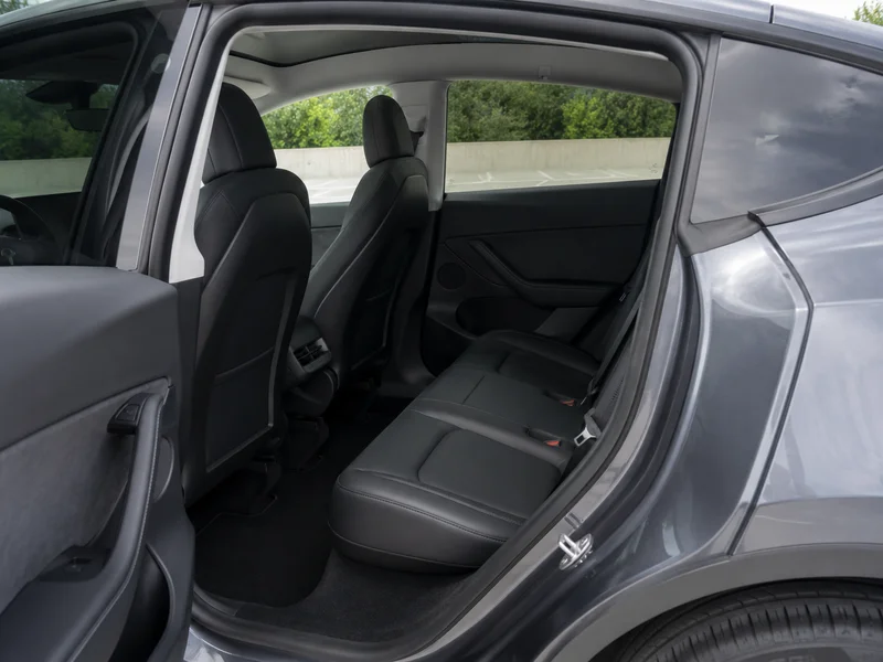 2025 Tesla Model Y Long Range RWD 9