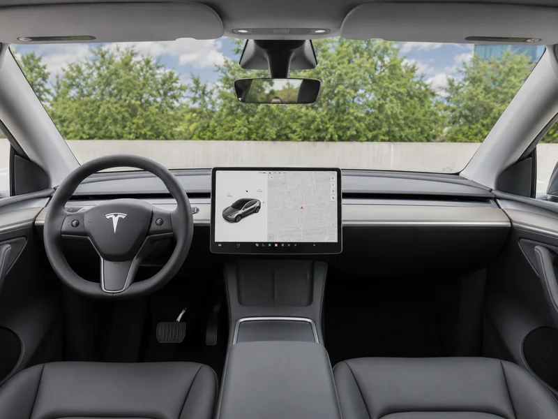 2025 Tesla Model Y Long Range RWD 8