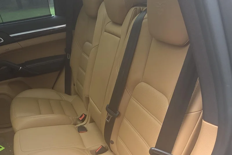 2014 Porsche Cayenne Premium 3