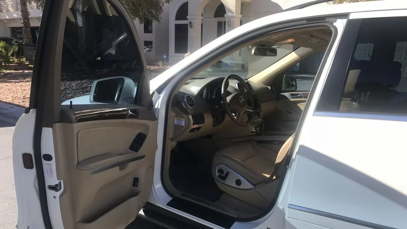 2011 Mercedes-Benz ML350 6