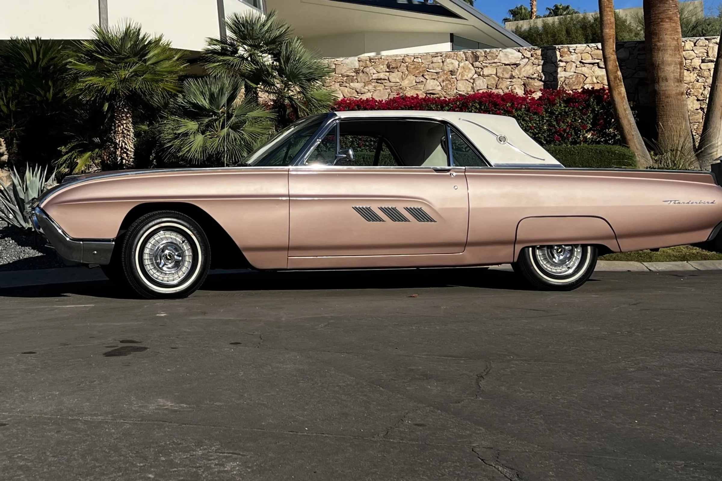 1963 Ford Thunderbird