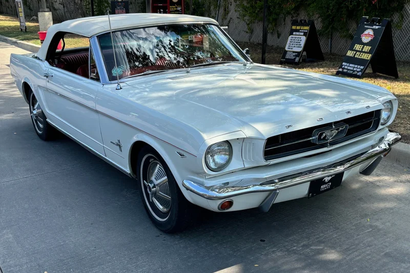 1964 Ford Mustang Base 5